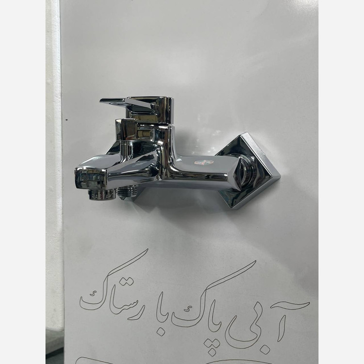 ست شیرالات رستاک مدل رادین رنگ کروم بهمراه علم دوش دوکاره و شلنگ جنس درجه 1 و استاندارد و دارای نشان کیفیت ایزوو 9001